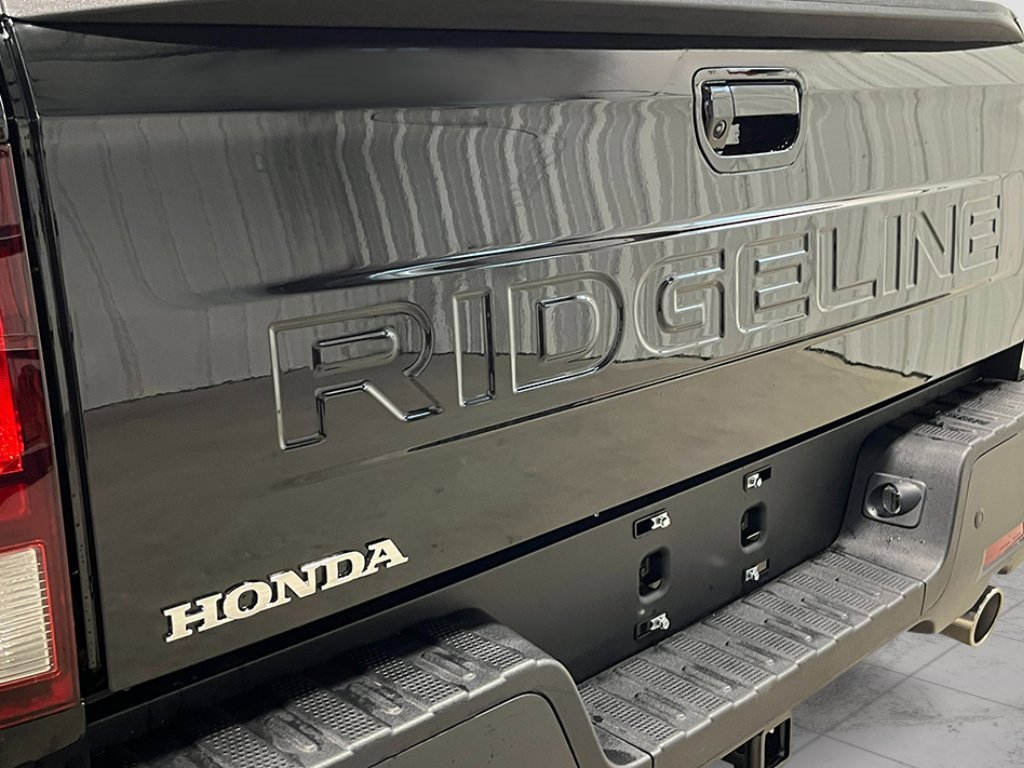 New 2026 Honda Ridgeline Black Edition image 6