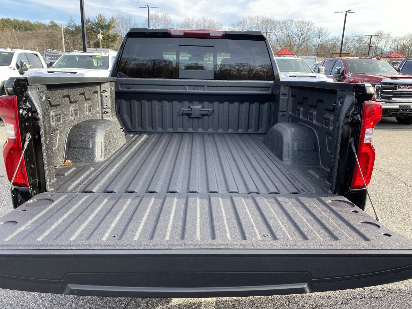 New 2026 Chevrolet Silverado 1500 LTZ w/ LTZ Premium Package AWD/4WD image 5