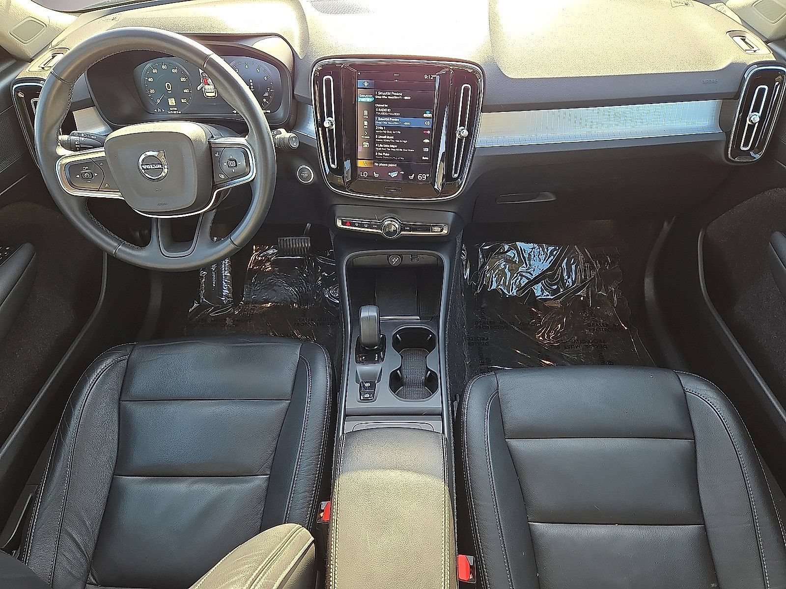 Used 2022 Volvo XC40 T5 Momentum AWD/4WD image 17
