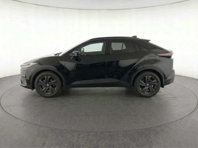 Used 2026 Toyota C-HR w/ Cold Weather Package AWD/4WD image 4