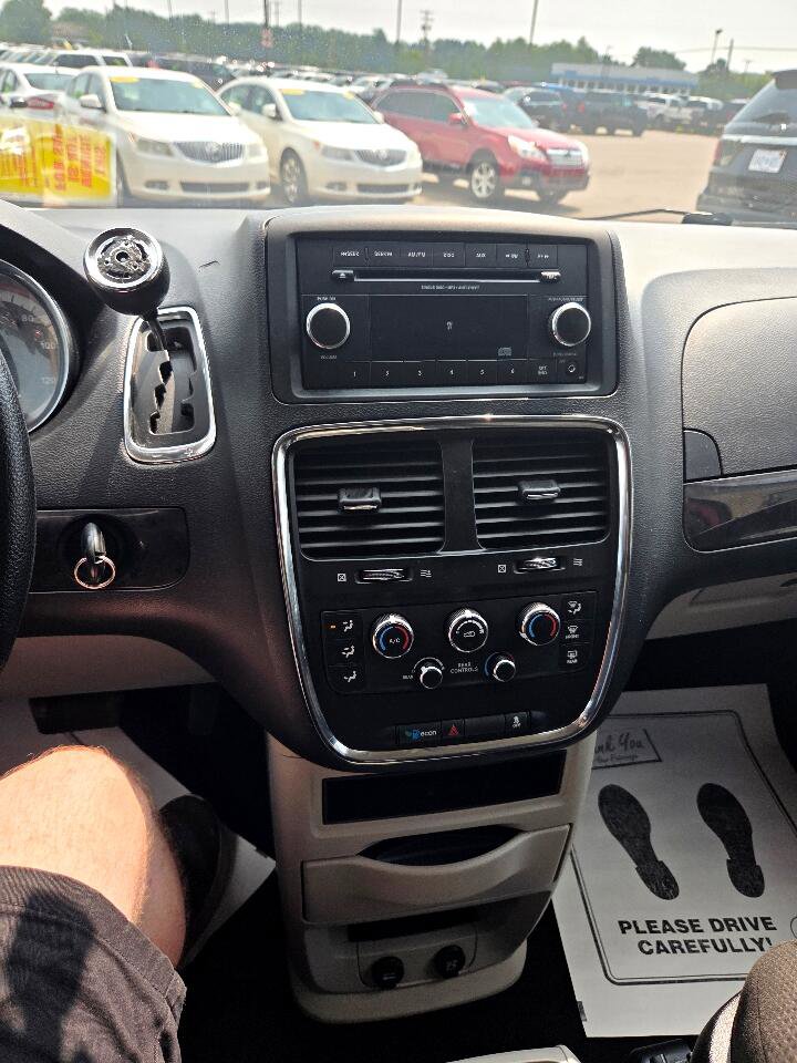 Used 2013 Dodge Grand Caravan SXT image 19