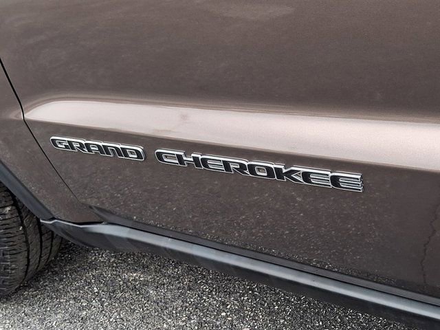 Certified 2018 Jeep Grand Cherokee Laredo image 34