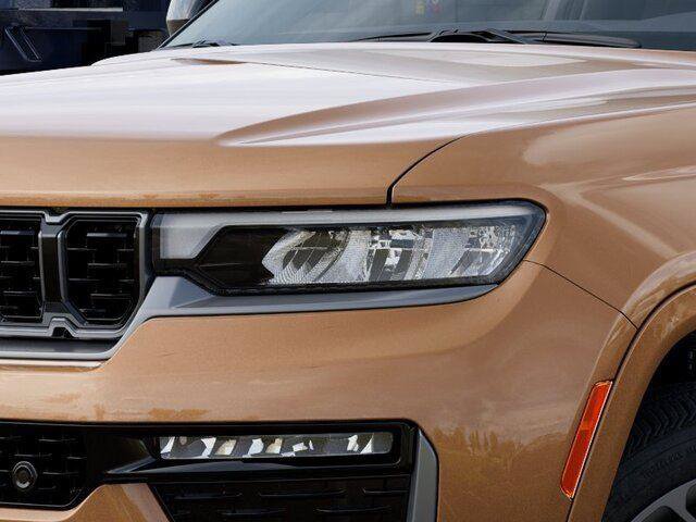 New 2026 Jeep Grand Cherokee Summit AWD/4WD image 13