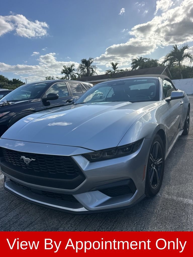 Used 2025 Ford Mustang Premium RWD image 1