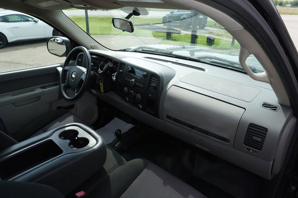 Used 2014 Chevrolet Silverado 2500 W/T w/ Snow Plow Prep Package AWD/4WD image 24
