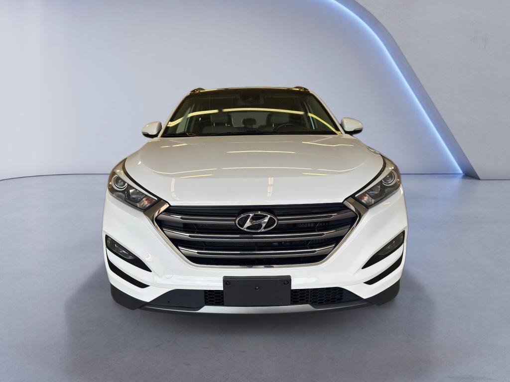 Used 2016 Hyundai Tucson Limited w/ Option Group 03 AWD/4WD image 2