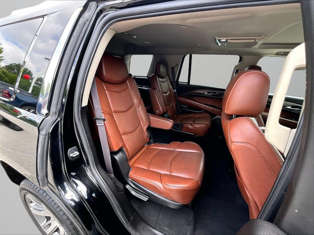 Used 2015 Cadillac Escalade Premium AWD/4WD image 28