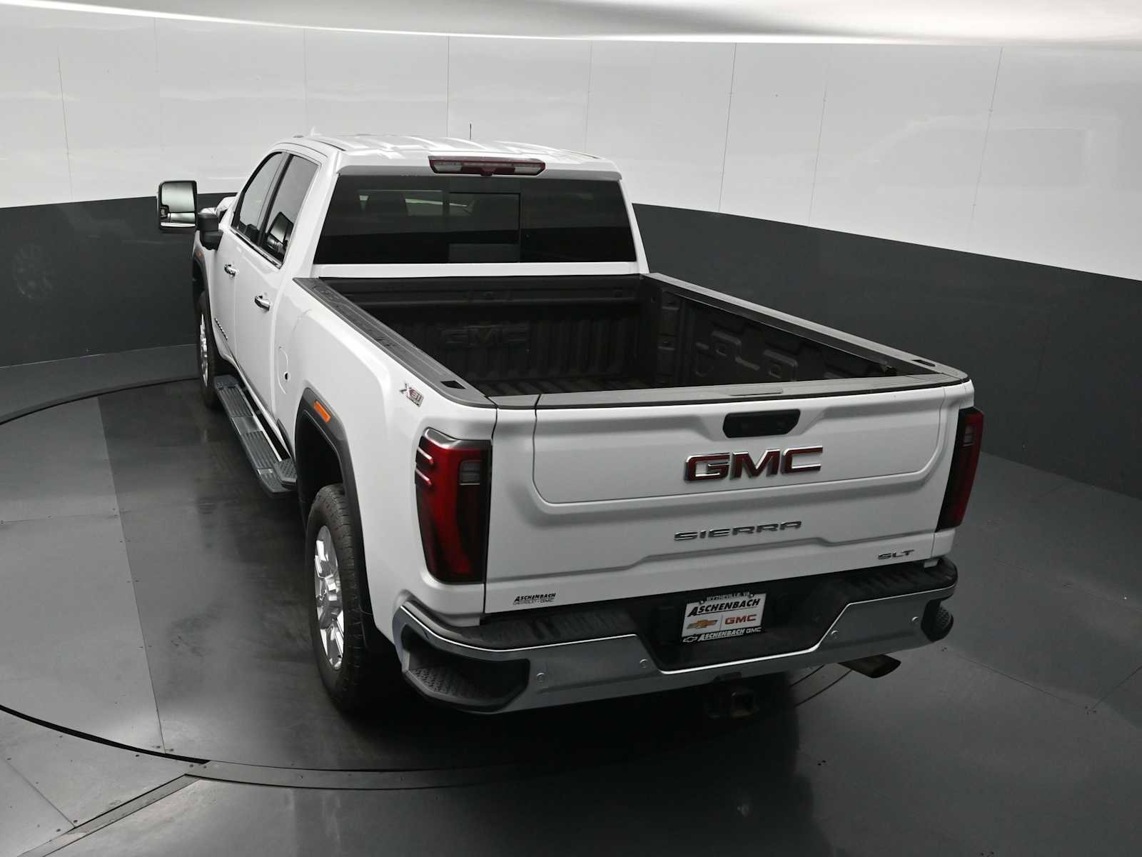 Used 2024 GMC Sierra 2500 SLT w/ SLT Premium Package image 20