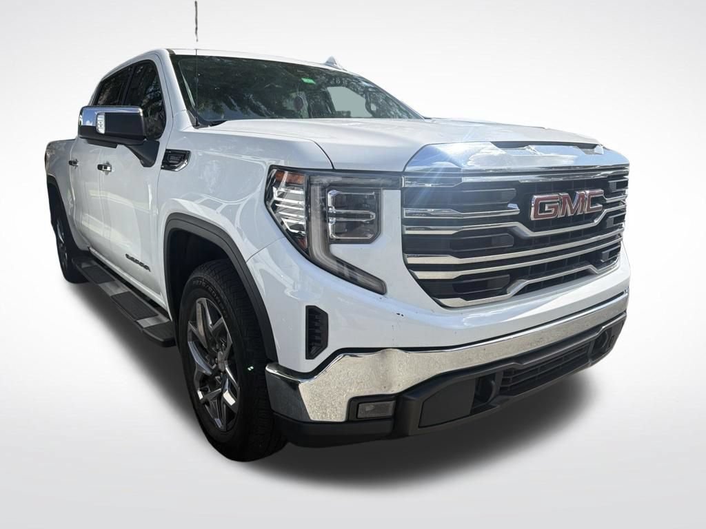 Used 2023 GMC Sierra 1500 SLT w/ SLT Premium Package AWD/4WD image 3