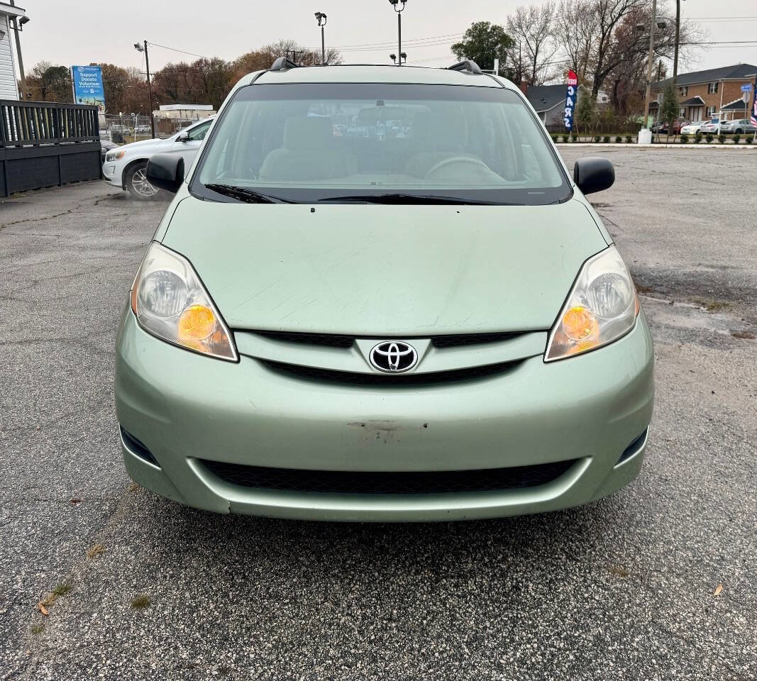 Used 2008 Toyota Sienna CE image 2