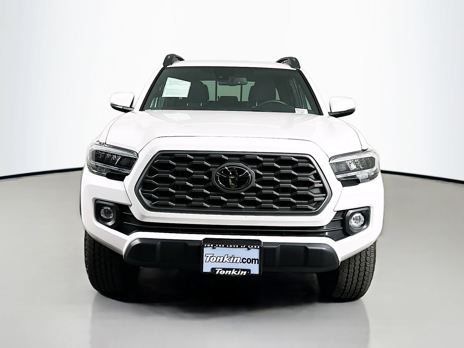 Certified 2023 Toyota Tacoma TRD Off-Road AWD/4WD image 2