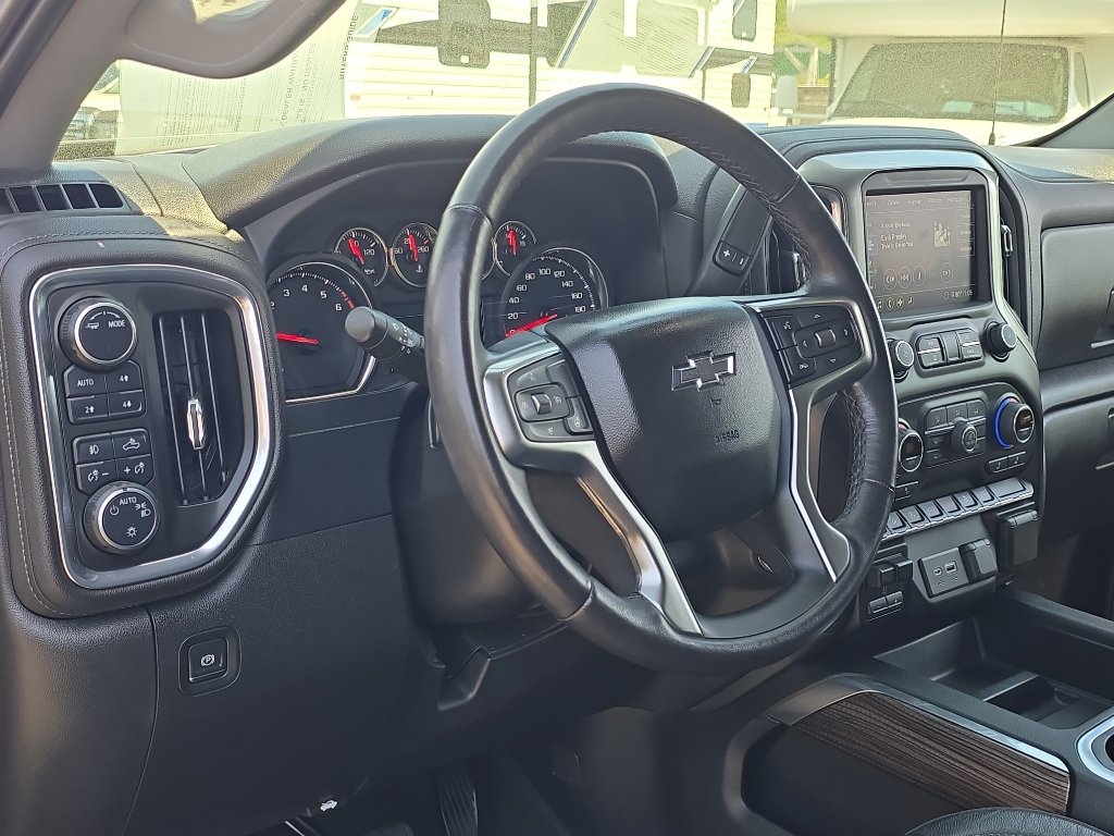 Used 2020 Chevrolet Silverado 1500 RST AWD/4WD image 12