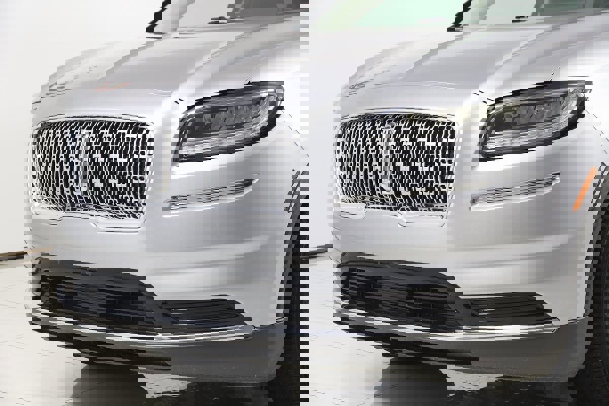 Used 2021 Lincoln Nautilus FWD w/ Equipment Group 101A image 51