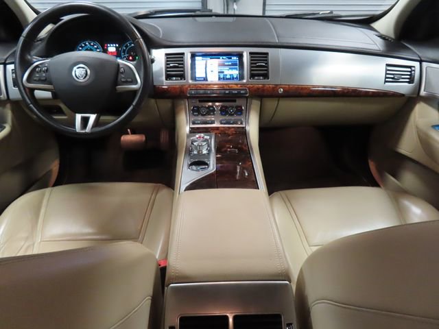 Used 2012 Jaguar XF image 25