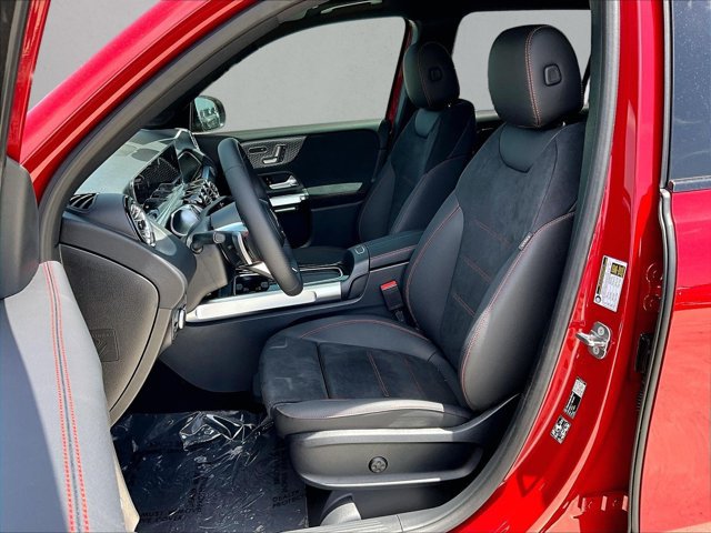 New 2026 Mercedes-Benz GLB 250 image 11