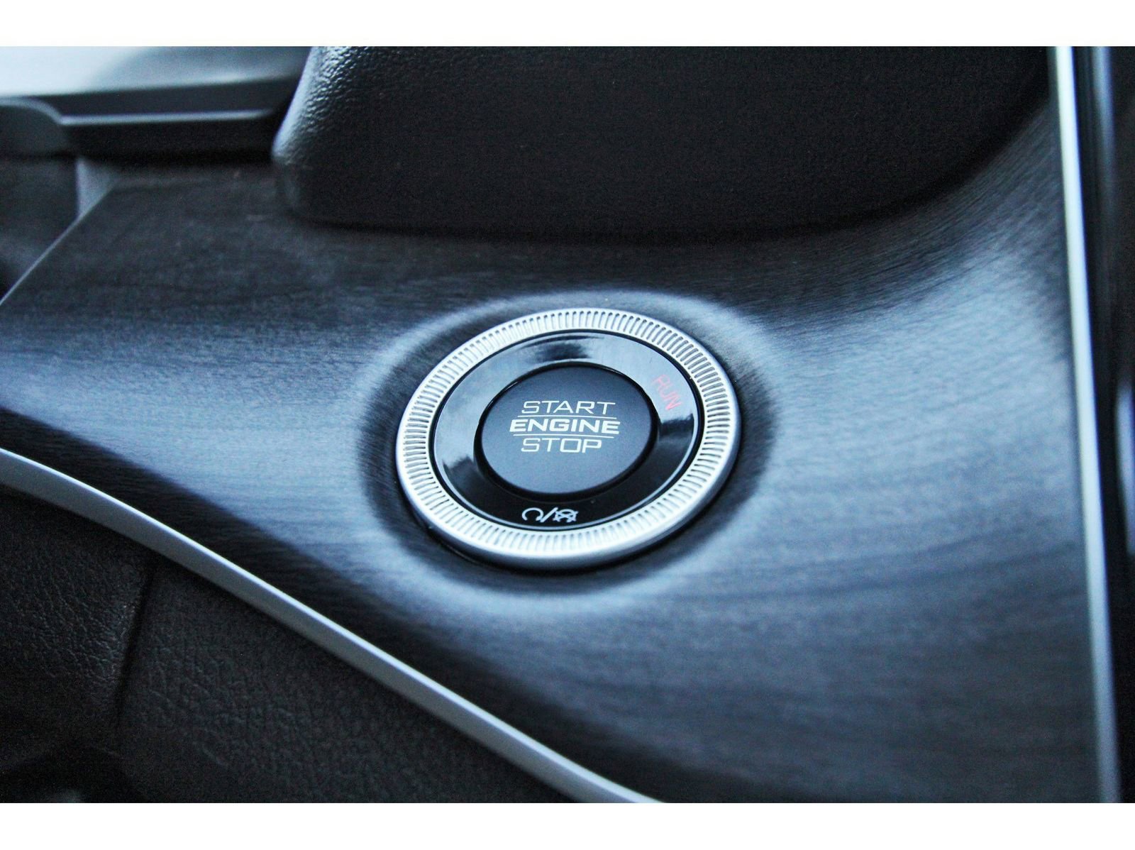 Used 2023 Jeep Grand Cherokee Limited w/ Black Appearance Package image 20