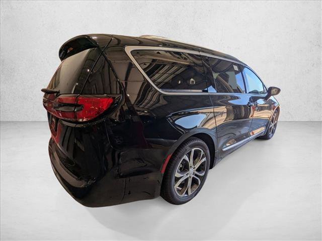 New 2026 Chrysler Pacifica Pinnacle image 5
