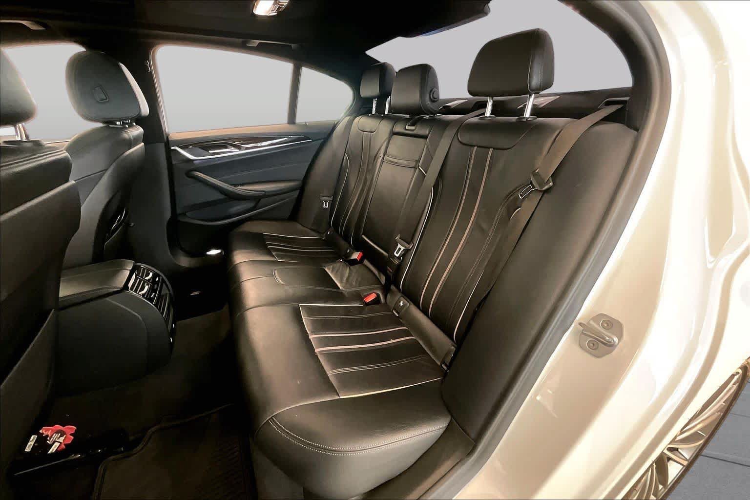 Used 2019 BMW 540i w/ Convenience Package RWD image 17