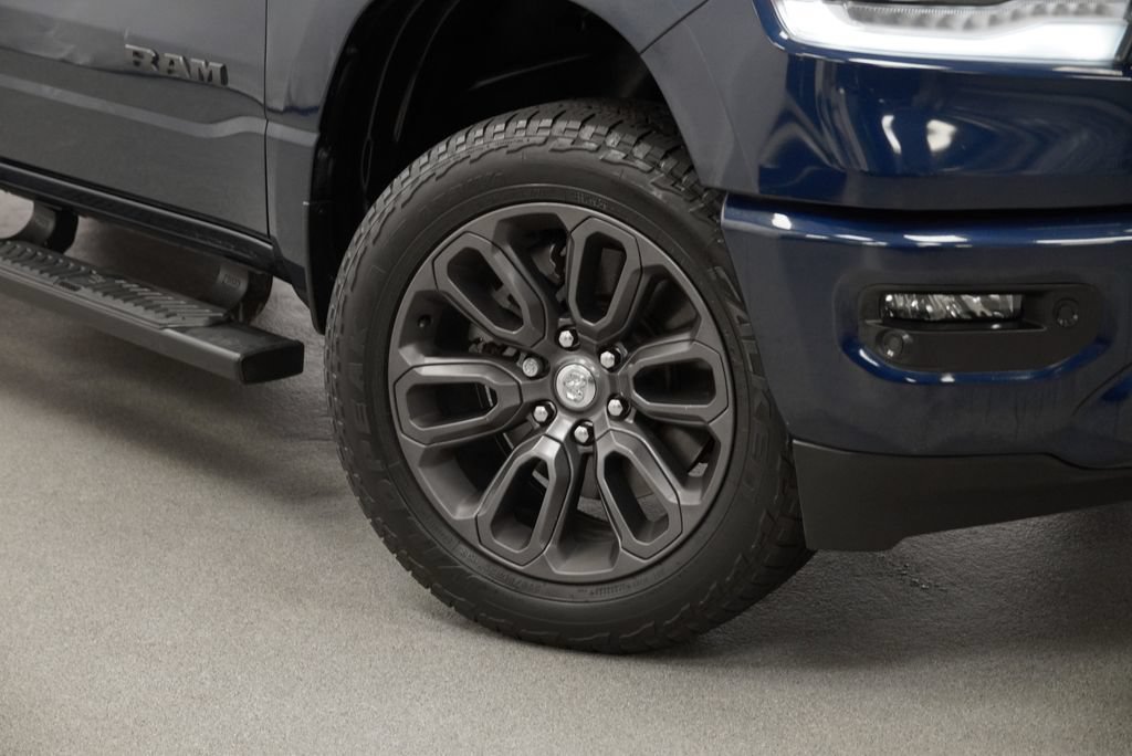 Used 2023 RAM 1500 Laramie AWD/4WD image 8