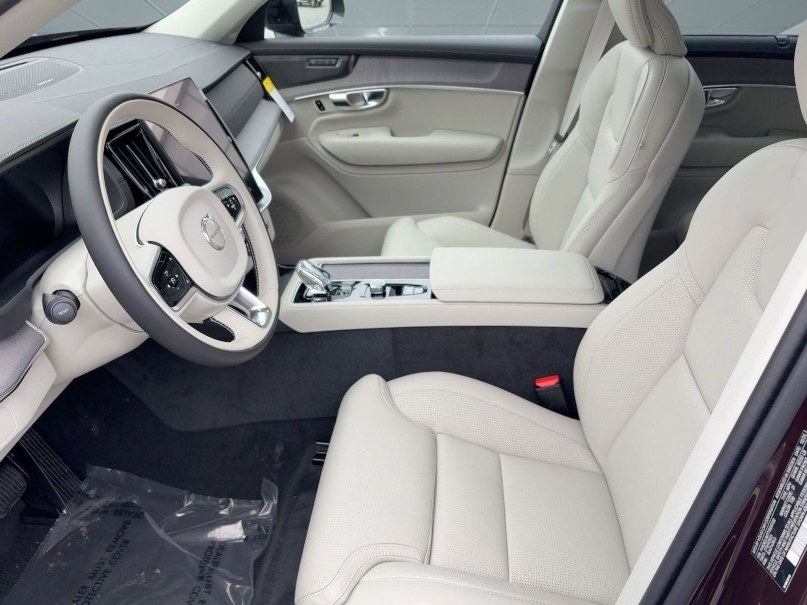 New 2026 Volvo XC90 B6 Ultra w/ Protection Package image 5