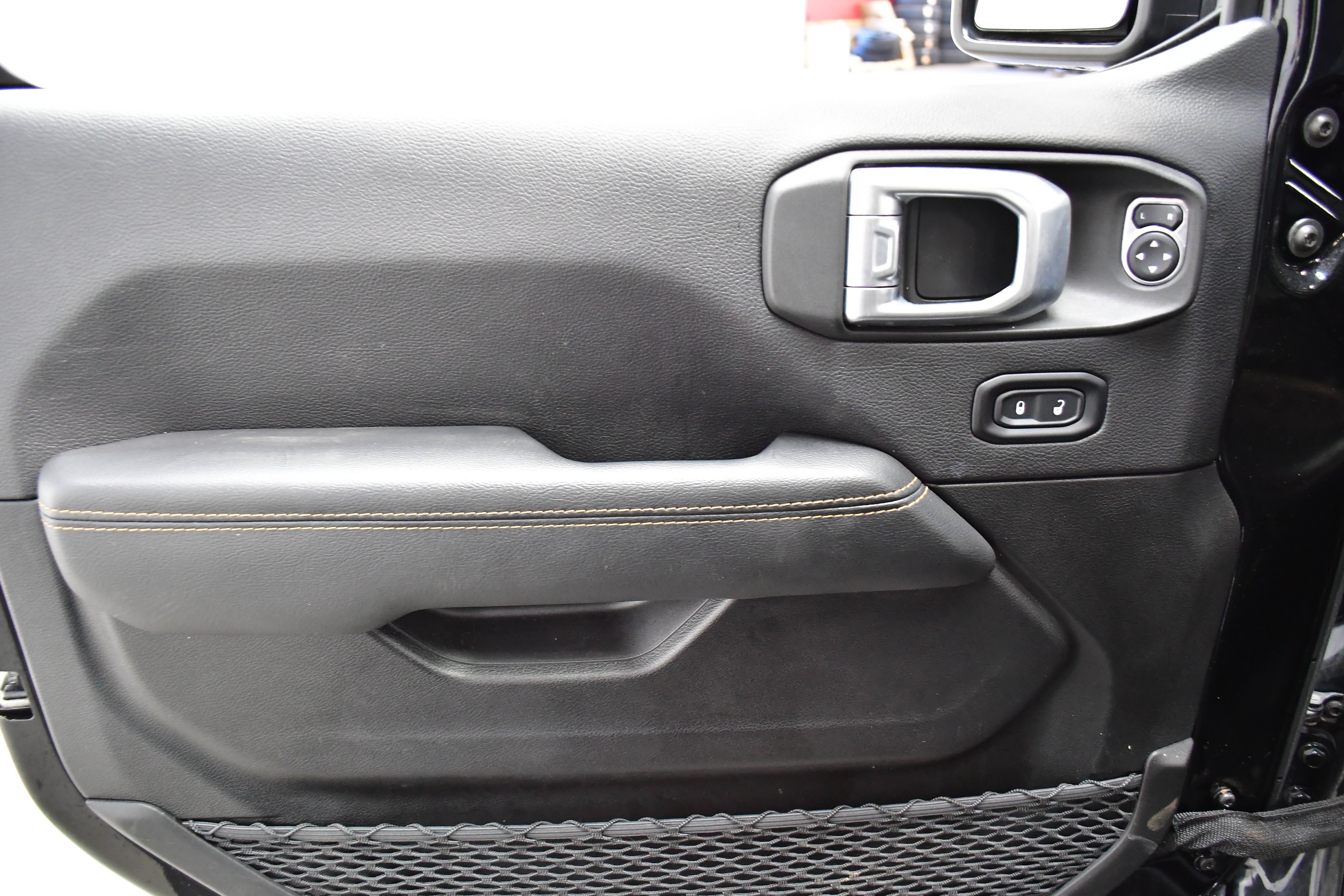 Used 2022 Jeep Wrangler Unlimited Sahara image 16