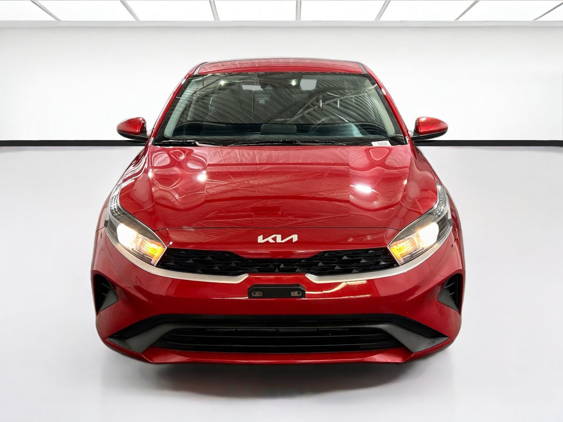 Used 2024 Kia Forte LXS FWD image 2