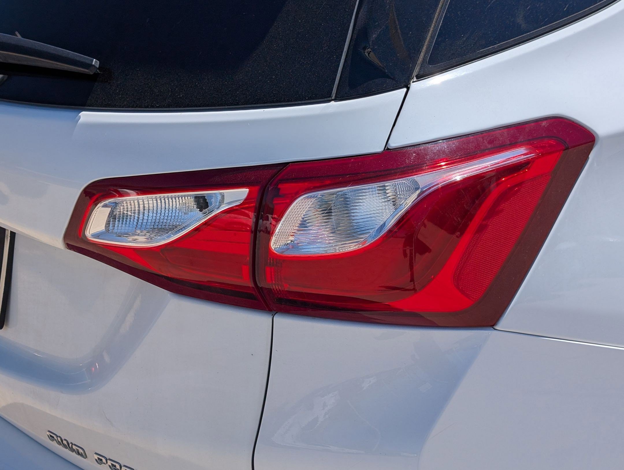 Used 2020 Chevrolet Equinox Premier AWD/4WD image 12
