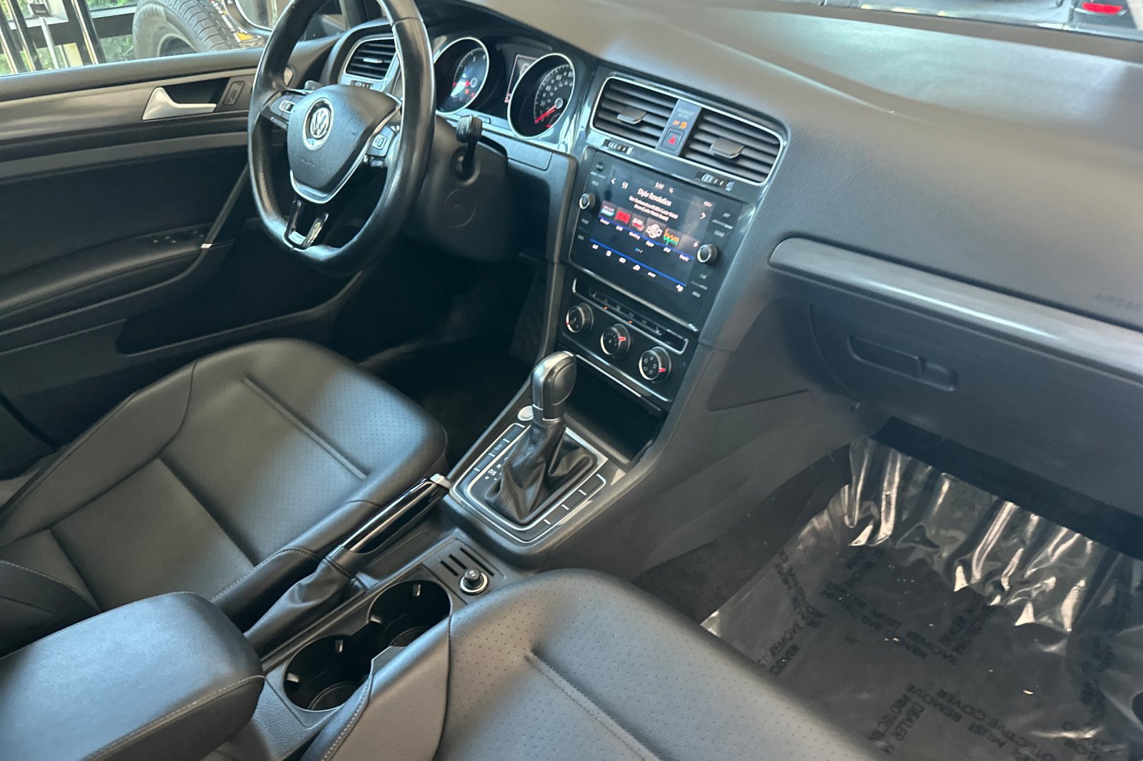 Used 2019 Volkswagen Golf SE w/ Driver Assistance Package FWD image 16