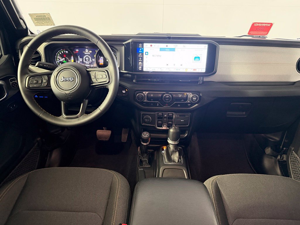 Used 2024 Jeep Wrangler Unlimited AWD/4WD image 14