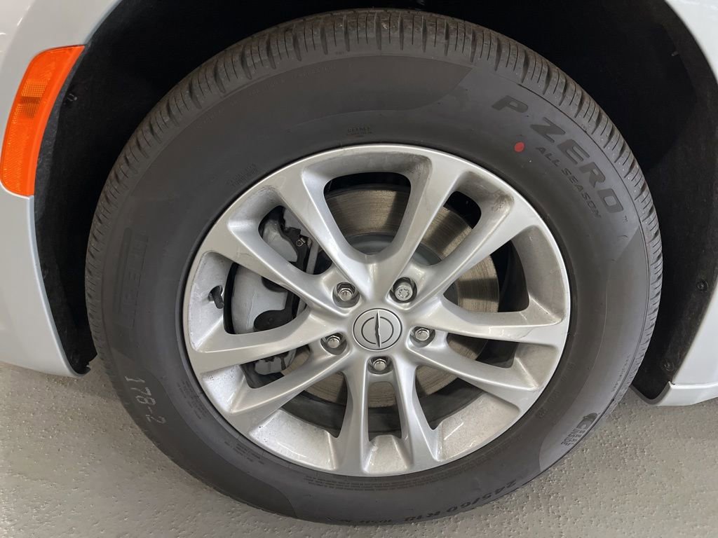 New 2026 Chrysler Pacifica Select image 5