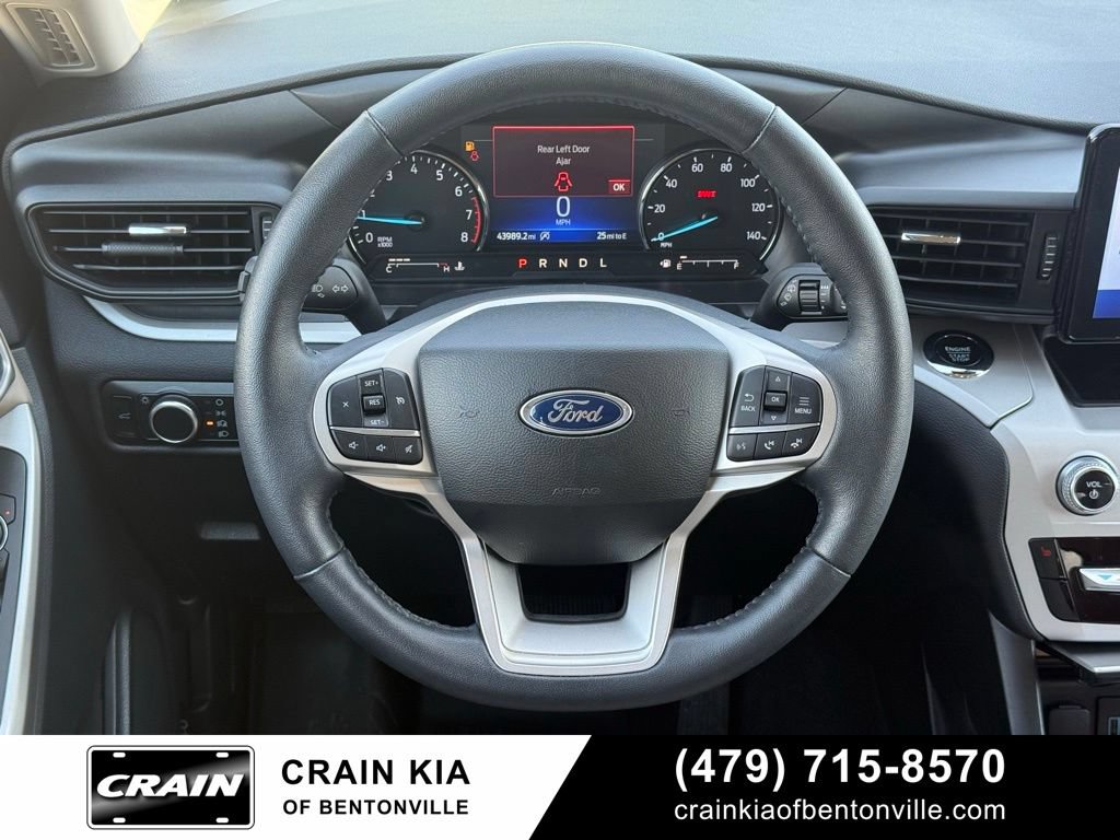 Used 2023 Ford Explorer XLT RWD image 13