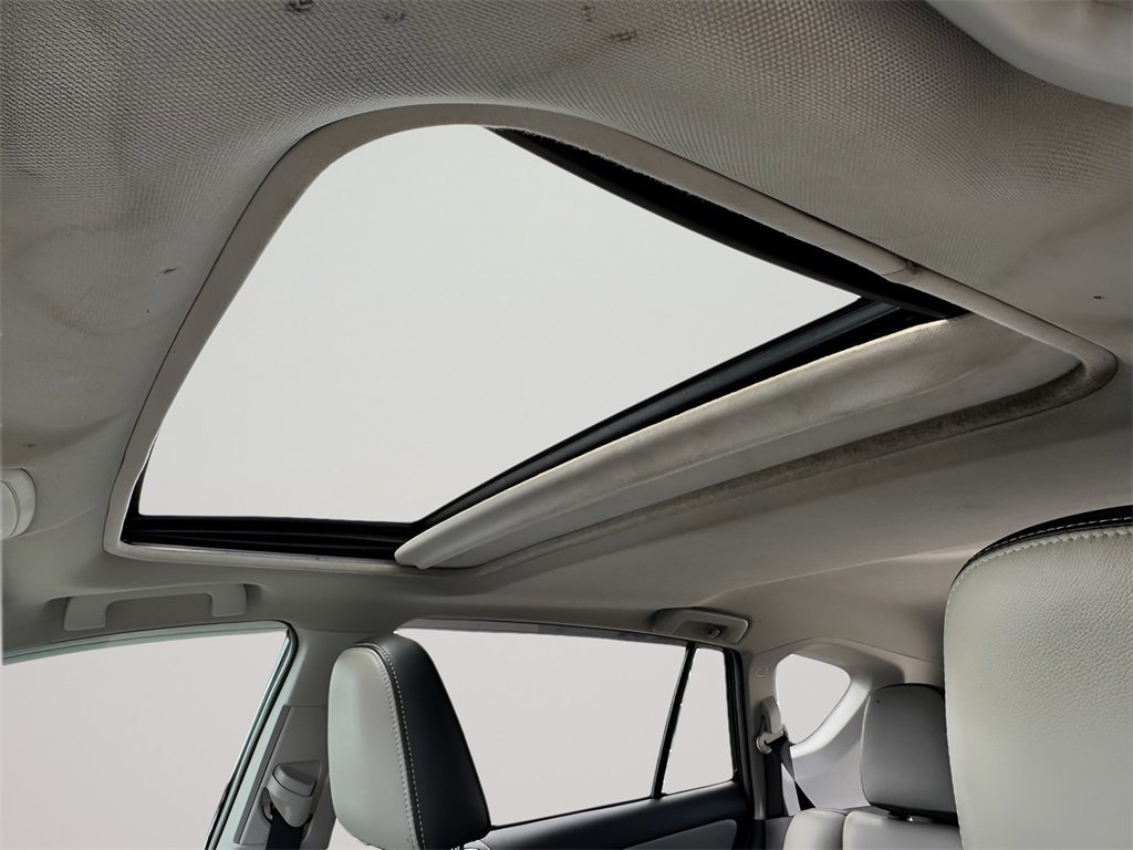 Used 2018 Toyota RAV4 XLE image 17