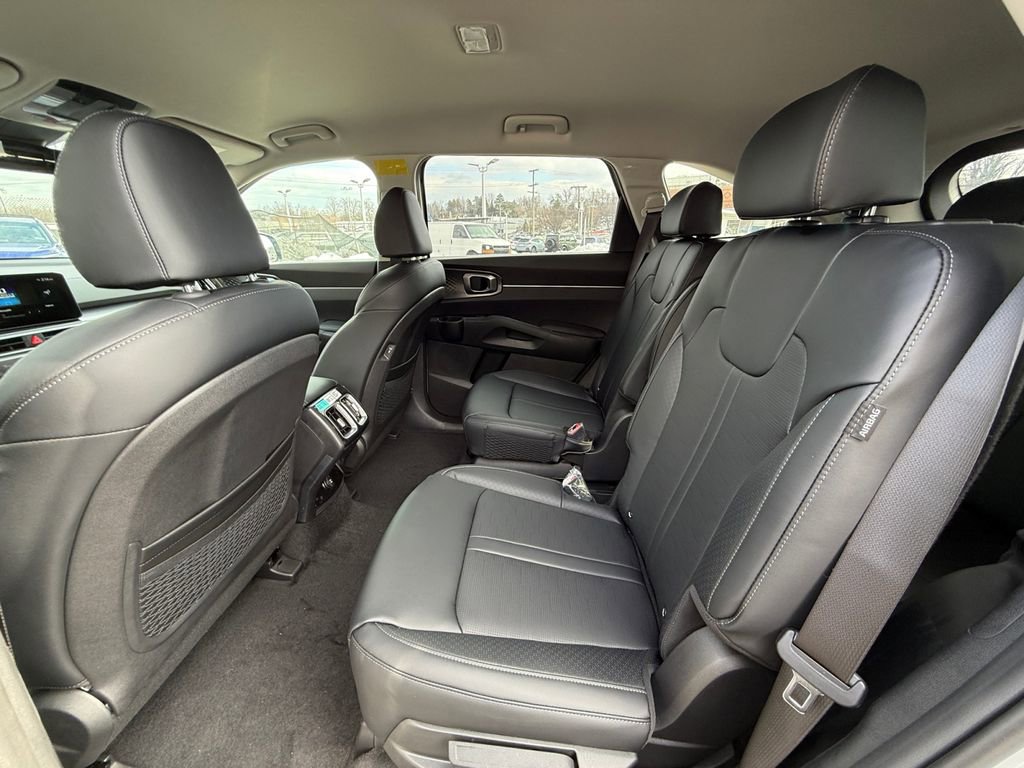 New 2025 Kia Sorento EX image 25