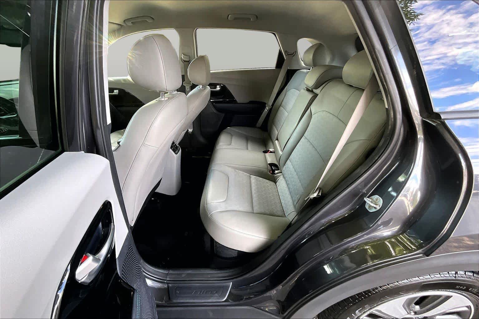 Used 2019 Kia Niro EX FWD image 19