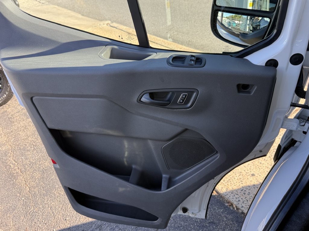 Used 2025 Ford Transit 250 Low Roof w/ Exterior Upgrade Package RWD image 20