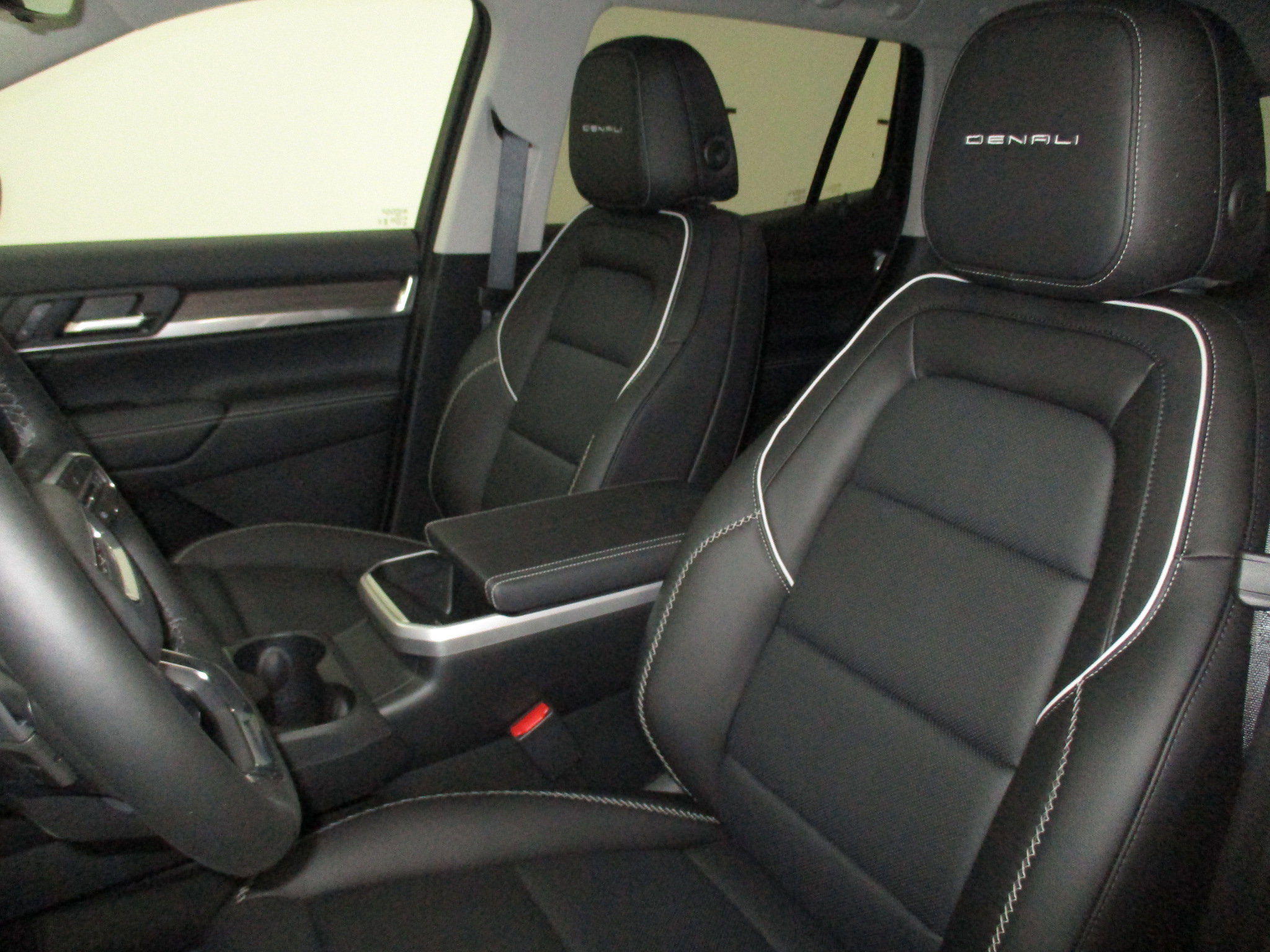 New 2026 GMC Terrain Denali AWD/4WD image 17