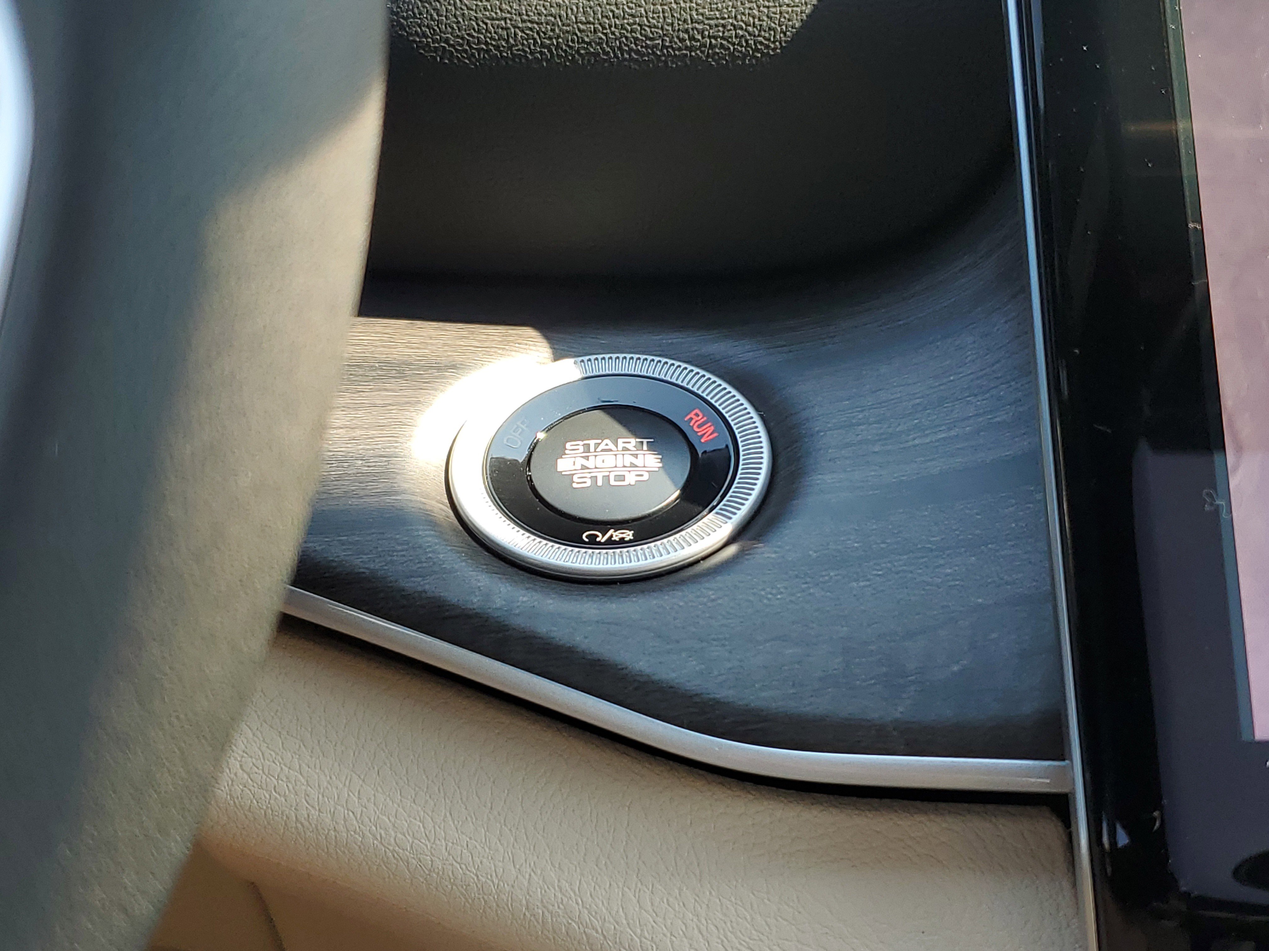 New 2025 Jeep Grand Cherokee L Limited w/ Luxury Tech Group II image 17
