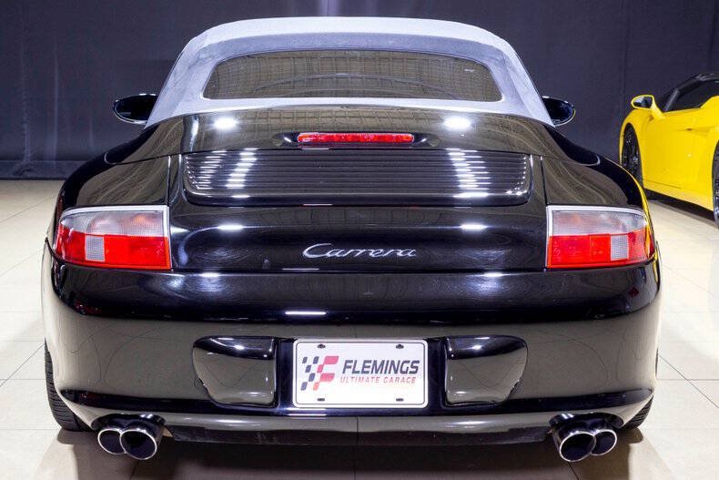 Used 2004 Porsche 911 Carrera RWD image 16