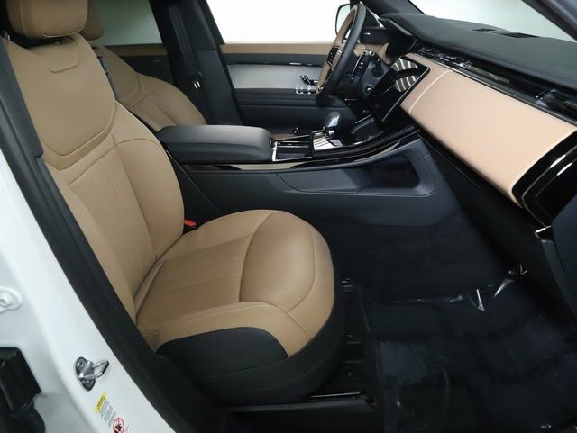 Certified 2025 Land Rover Range Rover Sport Dynamic SE image 29