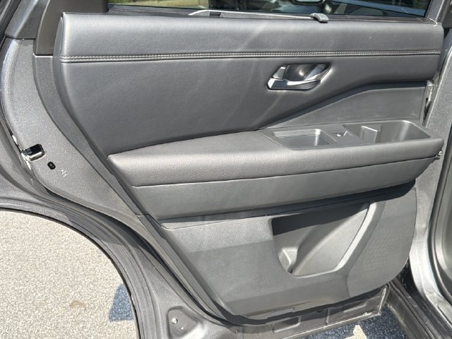 New 2026 Nissan Pathfinder Platinum AWD/4WD image 25