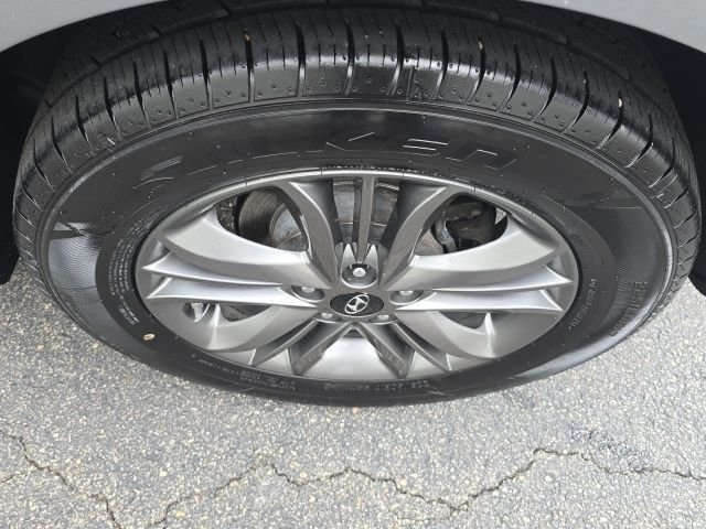 Used 2014 Hyundai Tucson SE image 23