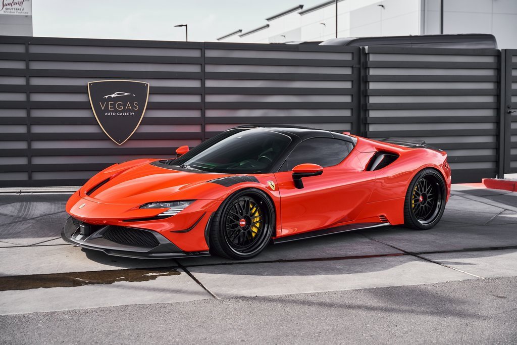 Used 2022 Ferrari SF90 Spider image 6