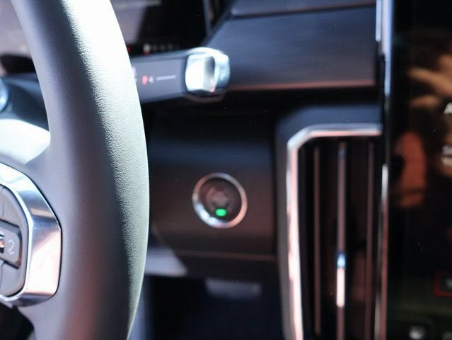 New 2026 GMC Acadia Elevation w/ Elevation Premium Package FWD image 39