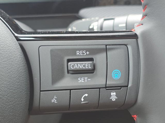 New 2026 Nissan Kicks SR AWD/4WD image 25
