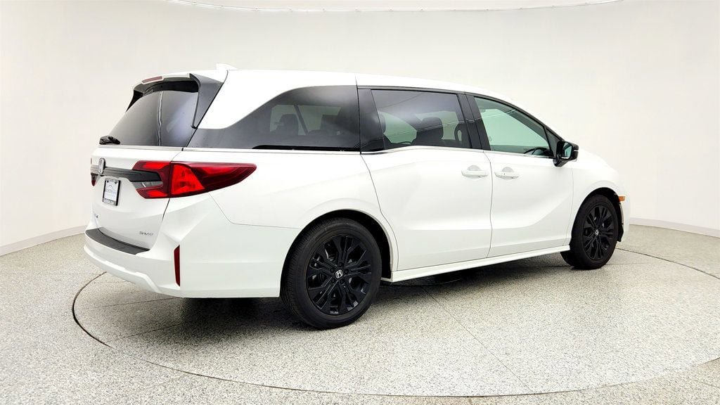 Used 2025 Honda Odyssey Sport-L image 5