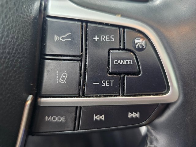 Used 2022 Toyota Highlander XSE image 16