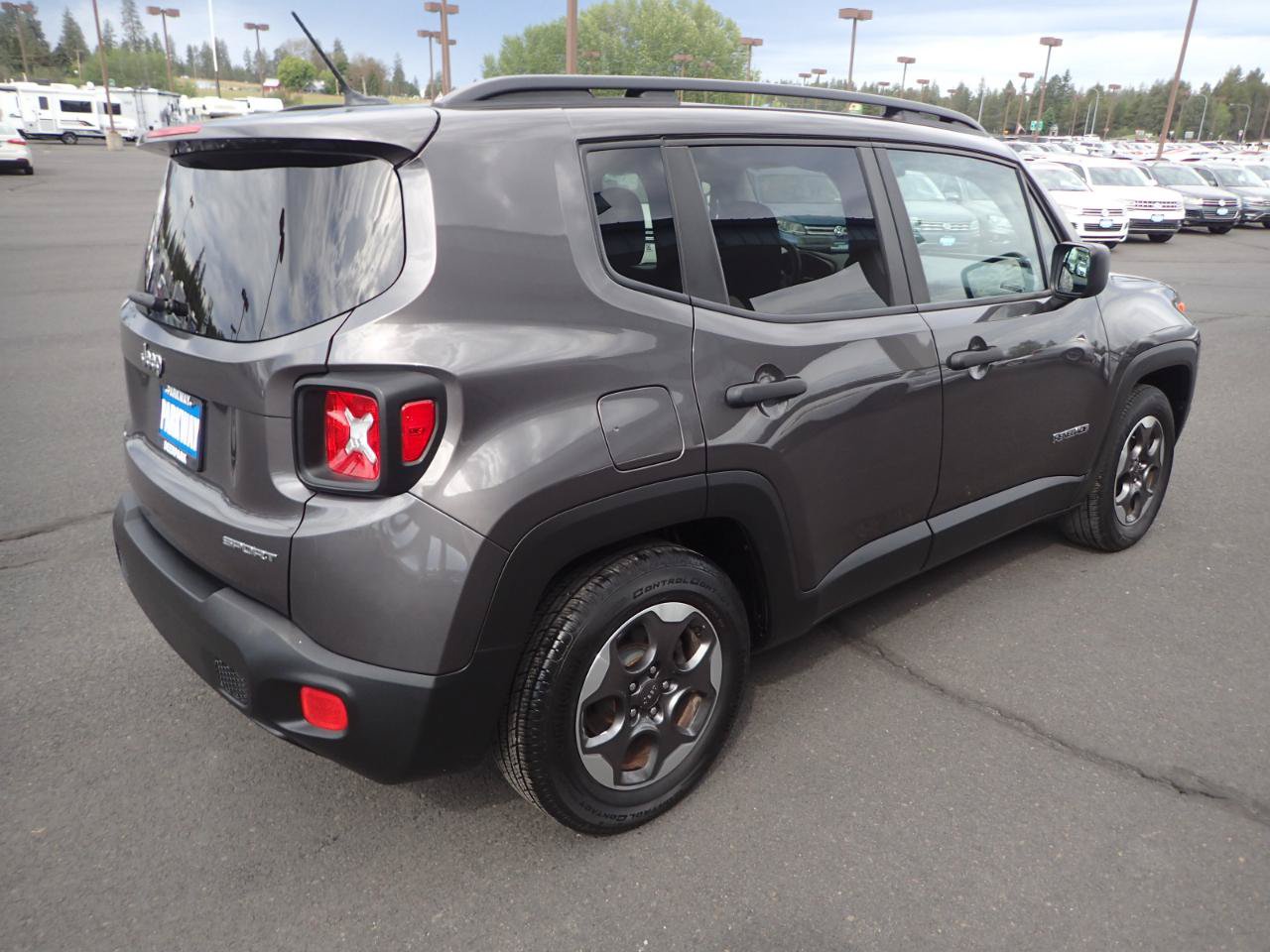 Used 2017 Jeep Renegade Sport w/ Power & Air Group FWD image 5