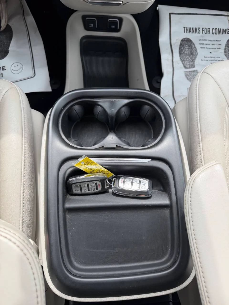 Used 2019 Chrysler Pacifica Touring-L FWD image 16