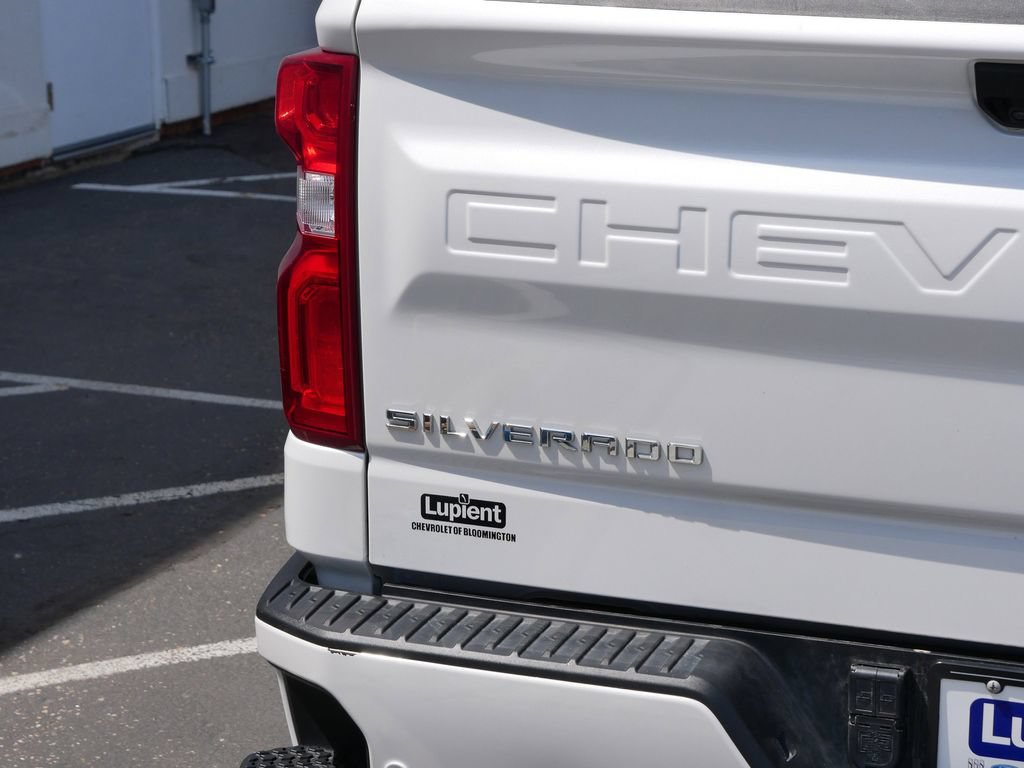 Used 2024 Chevrolet Silverado 1500 High Country w/ Technology Package AWD/4WD image 5