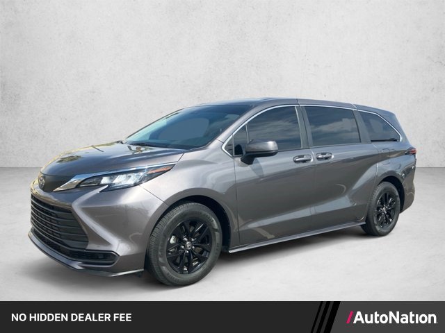 Used 2021 Toyota Sienna LE FWD image 1